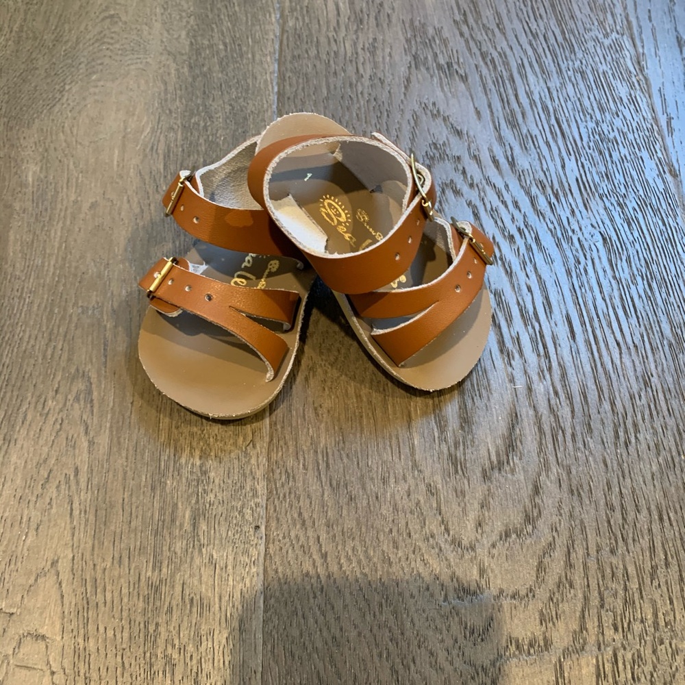 EXCELLENT CONDITION! Tan Sun Sans See Wee Sandals